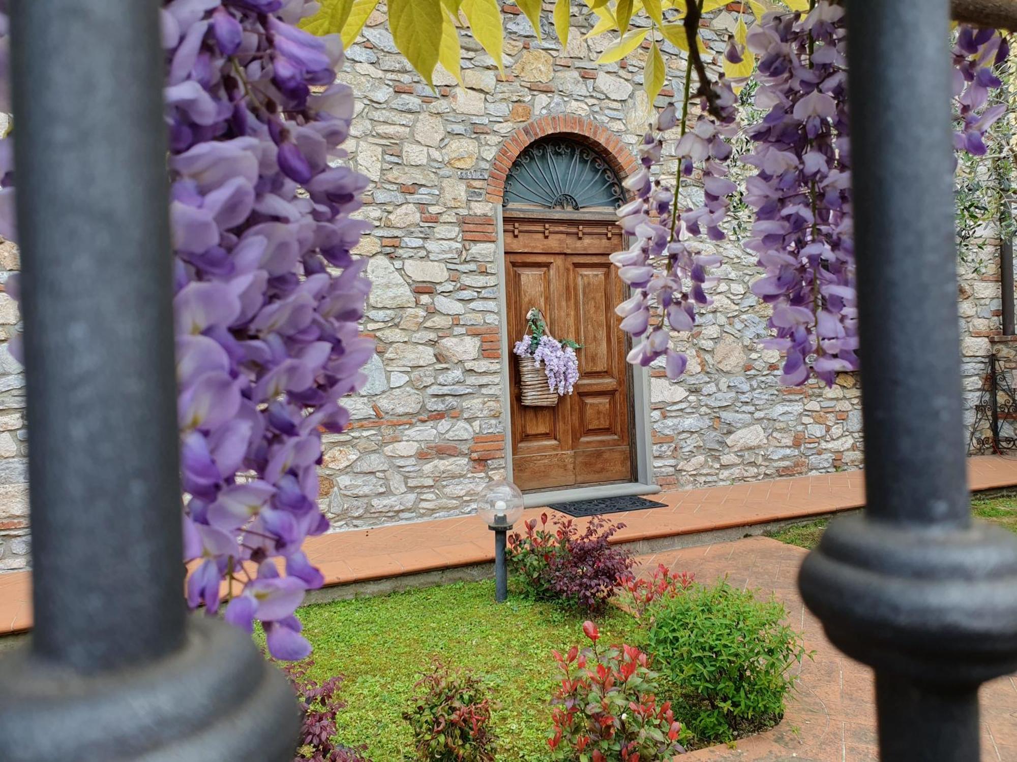 Bed & Breakfast Pietra E Glicine 2*